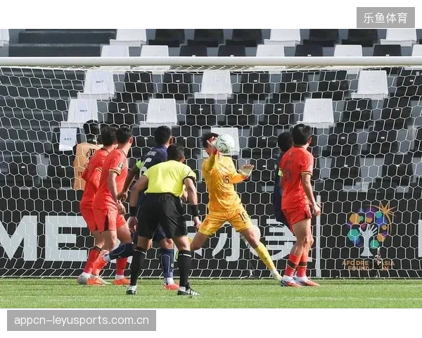 U23小将防守端崭露头角，杨希凭借出色的上抢时机判断成为海港侧路屏障。